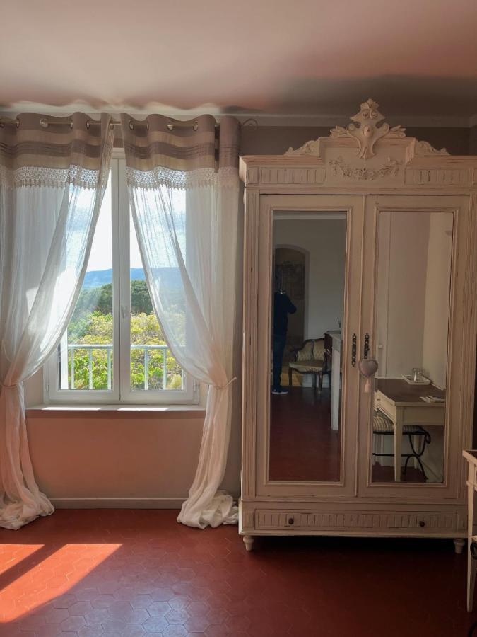 La Maison De Justine Grimaud Bagian luar foto
